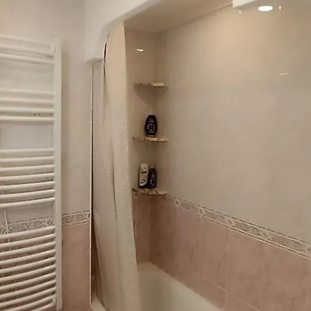 Isabel Apartment