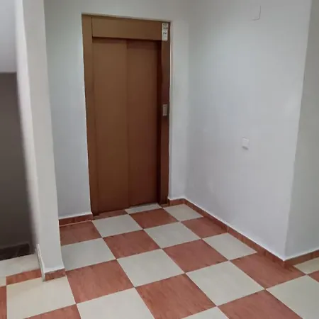Isabel Apartment *